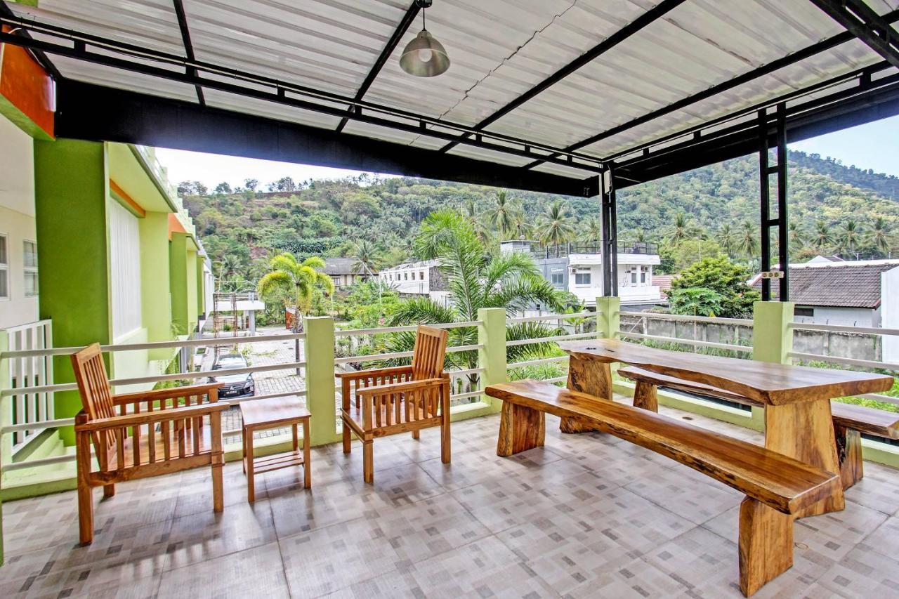 Capital O 91384 Rintaka Residence Senggigi Exterior photo